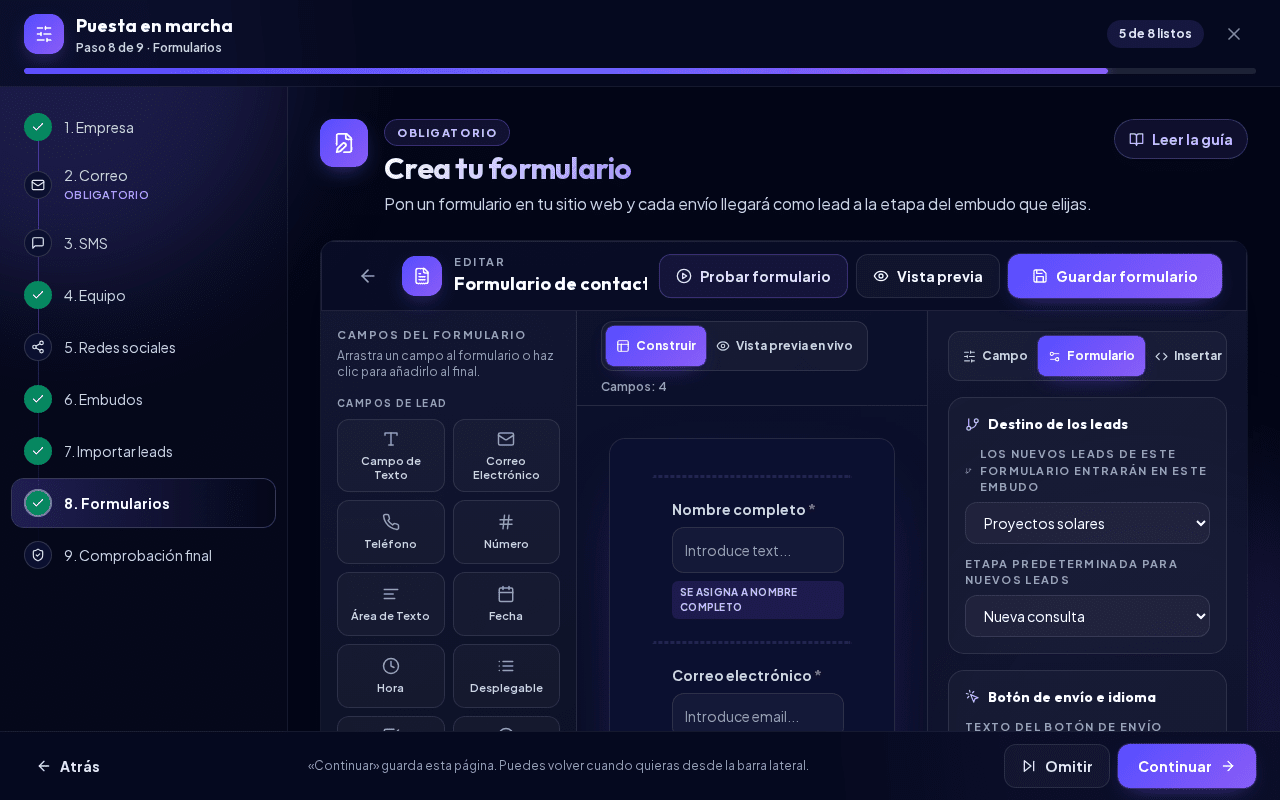 El editor de formularios con la paleta de campos, el lienzo y la configuración del campo