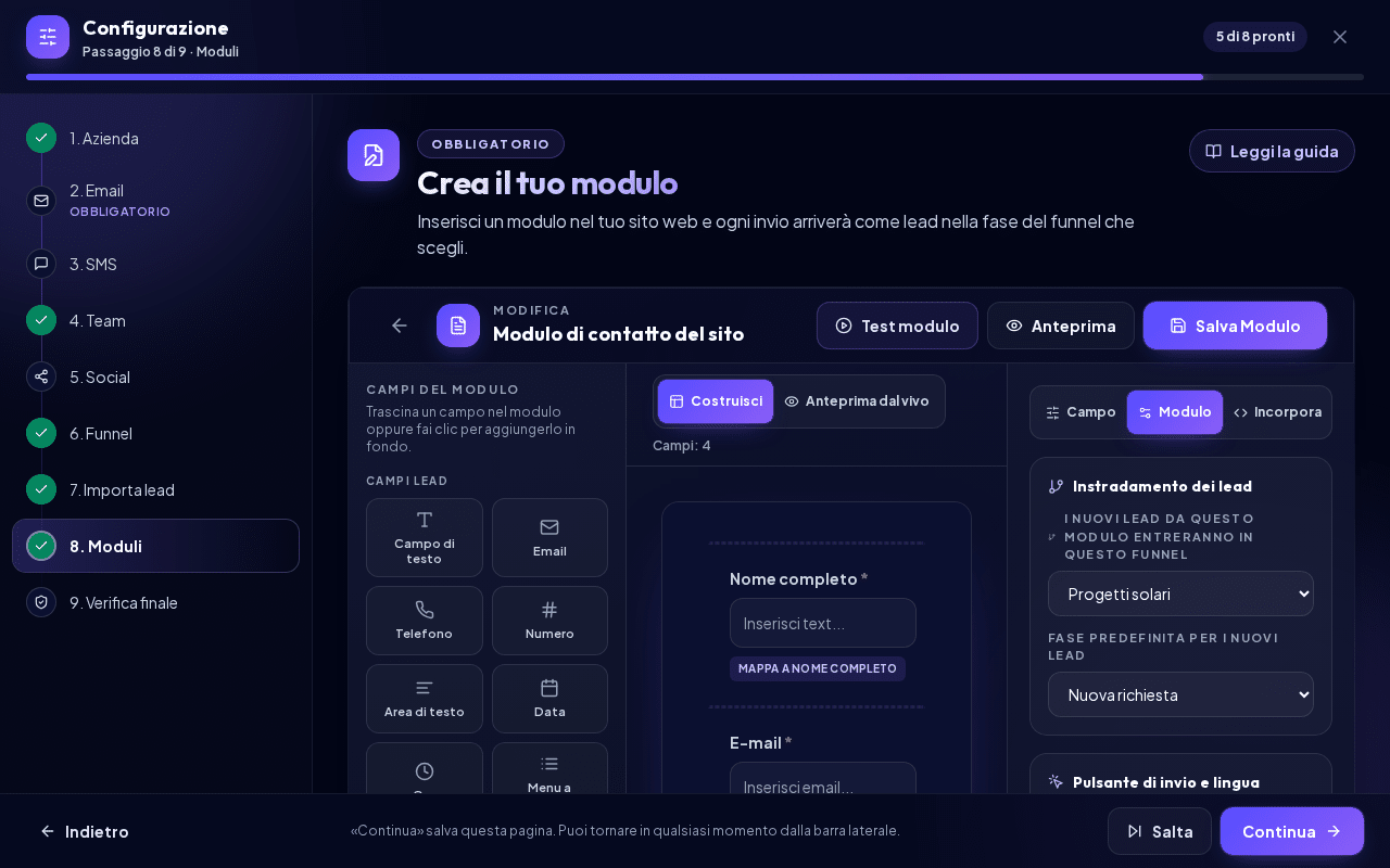 L'editor dei moduli con la palette dei campi, l'area di lavoro e le impostazioni dei campi